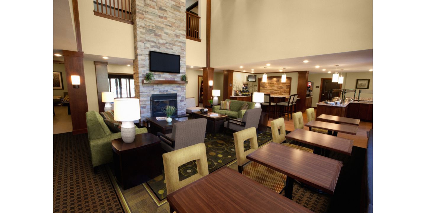 Mon - Wed. From 5:30p - 7:00p enjoy light dinner fare with beer and wine available at a minimal fee. Please join us as you start to wind down for the evening!